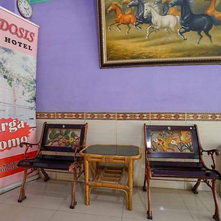 OYO 1495 Hotel Lendosis Palembang Exterior foto